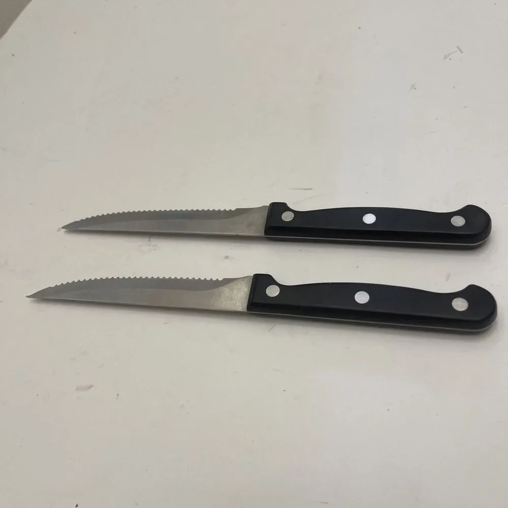2 Chicago Cutlery 4E11D Steak Knives Serated Replacement Pieces